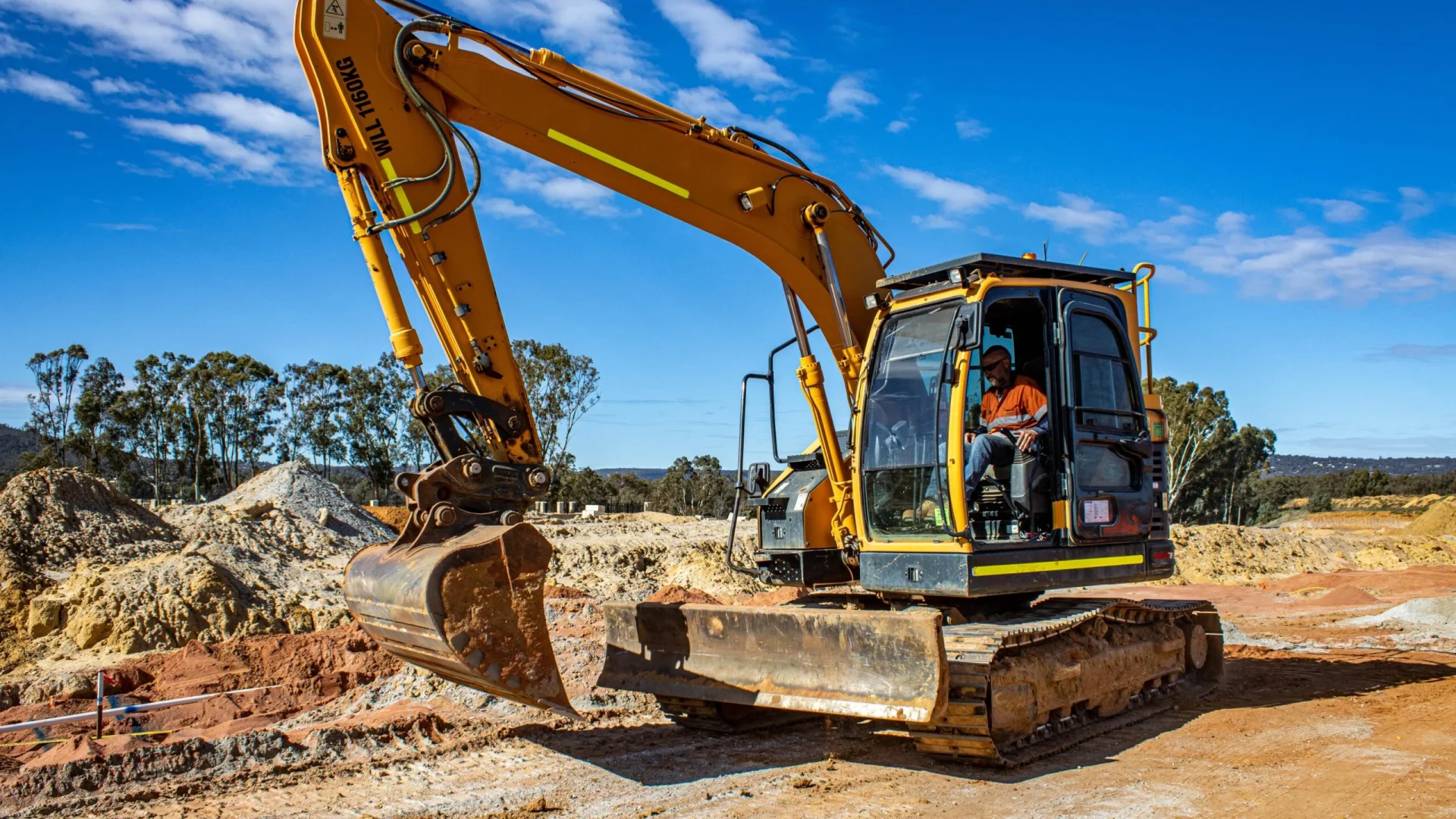 Powered Mobile Equipment Operator Training Requirements in Alberta