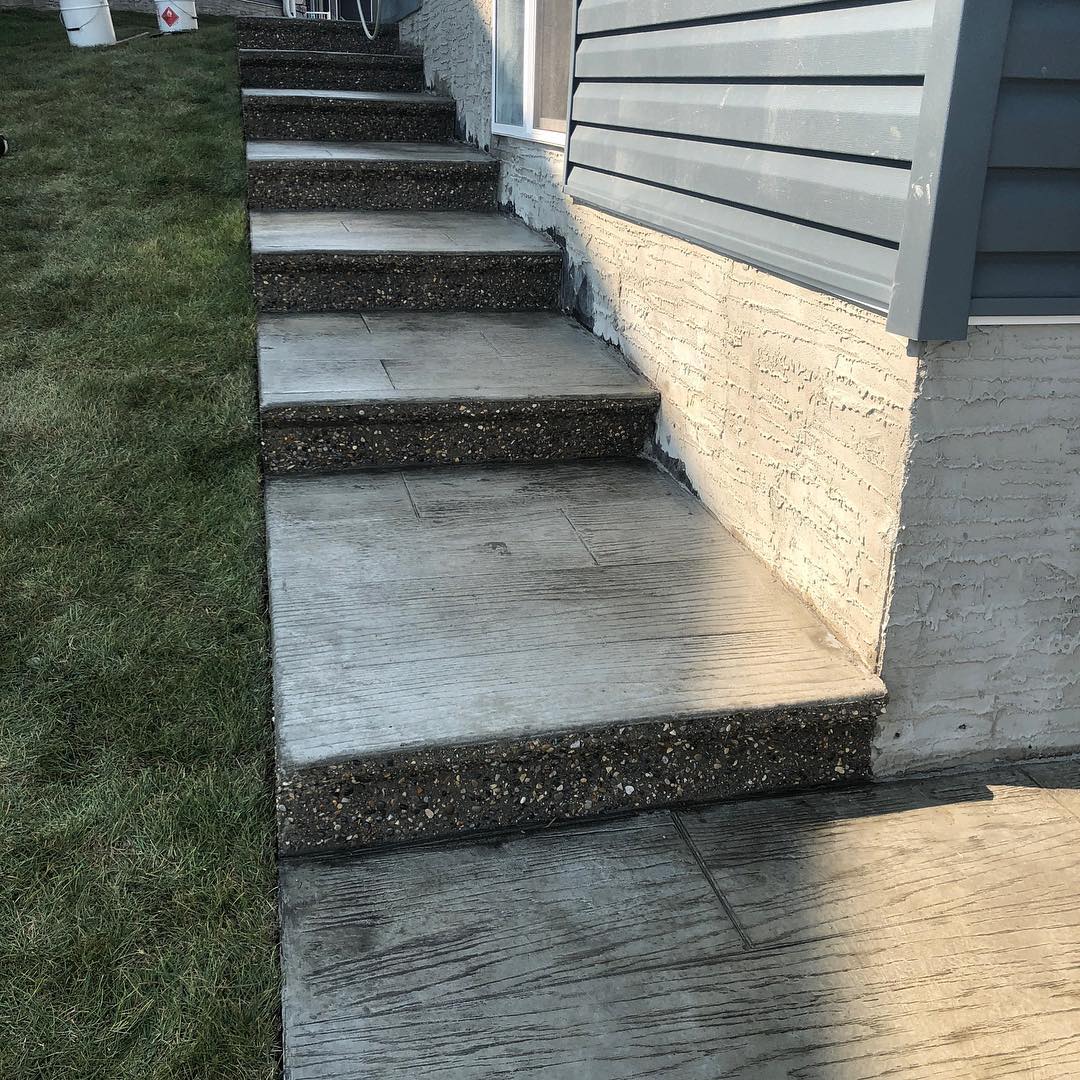 Residential concrete sidewalk